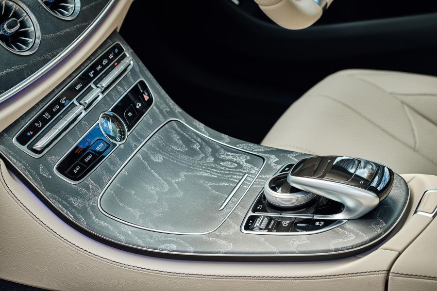 Детали интерьера Mercedes-AMG CLS53 4Matic+ (C257) 2018 года  (UK) (фото 40 из 40)